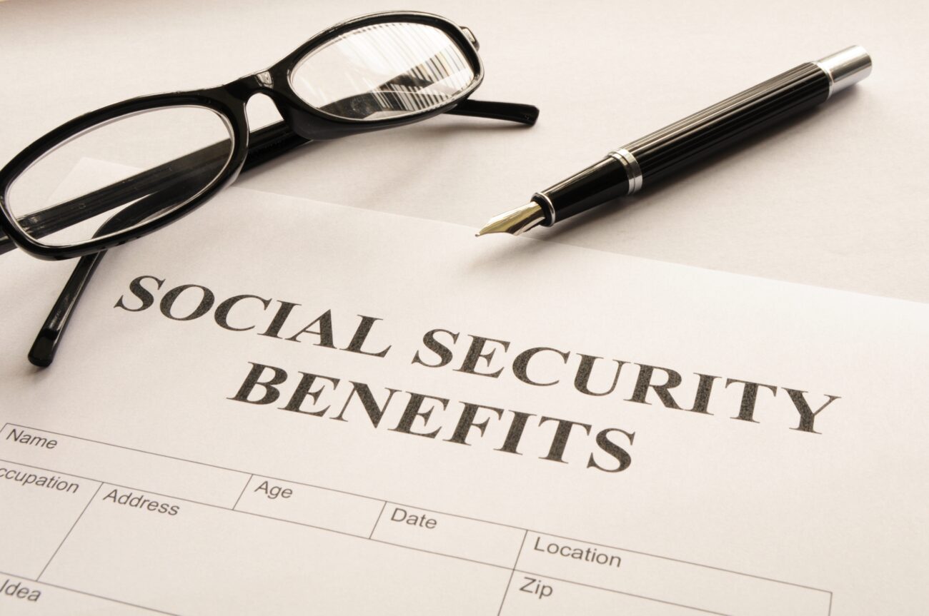 Answers by Joanna: Should I take Social Security early?